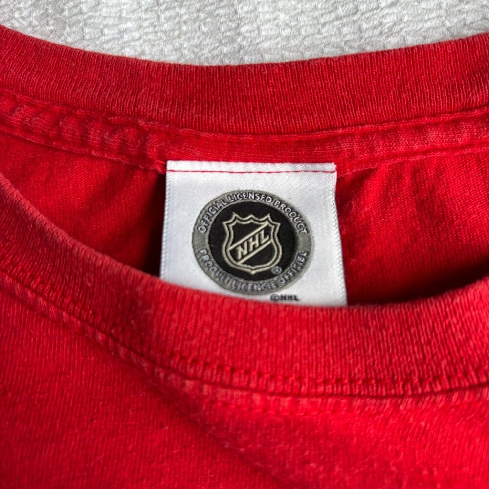 NHL Detroit Red Wings USA Design Red T-Shirt Men's Size Medium - Picture 4 of 5